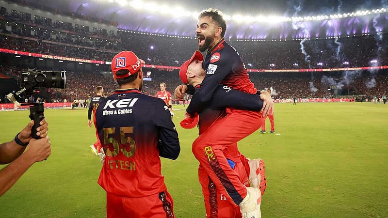 আইপিএলের সাফল্য কোহলির কাছে ‘টেস্ট ক্রিকেটের পাঁচ ধাপ নিচে’
