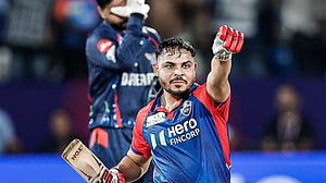 ধোনির ‘সিক্রেট’, ধাওয়ান-পিটারসেনের বার্তায় আশুতোষের স্বপ্নের উড়ান