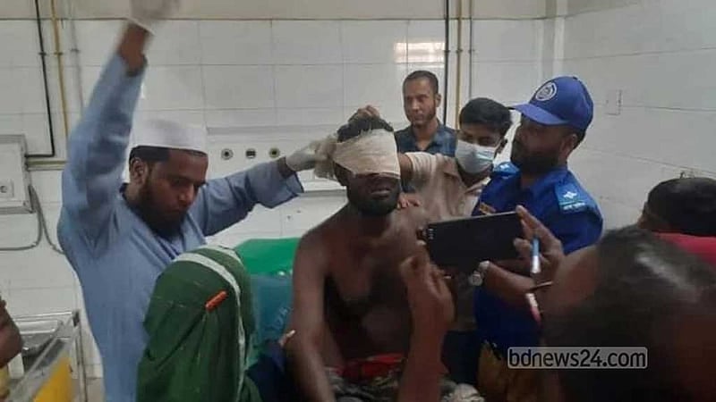 ভোলায় চুরির অভিযোগে তুলে ফেলা হল যুবকের দুচোখ