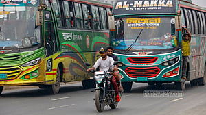 মহাসড়কে বেপরোয়া মোটরসাইকেল
