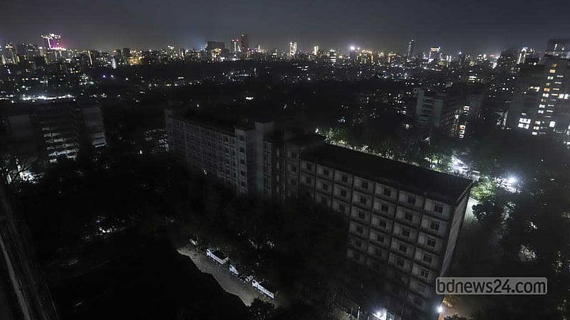 ‘ব্ল্যাকআউটে’ একাত্তরের কালরাত স্মরণ