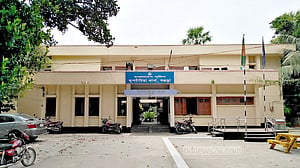 বগুড়ায় ট্রাকের ধাক্কায় ভ্যানযাত্রী মা-মেয়ের মৃত্যু
