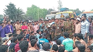 ছয় দাবিতে বগুড়ায় পলিটেকনিক শিক্ষার্থীদের মহাসড়ক অবরোধ