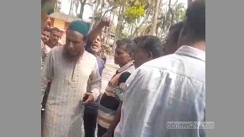 বরিশালে ‘না জানিয়ে’ বাছুর বিতরণ করায় বিএনপি নেতাদের হট্টগোল