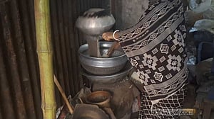 অর্ধেক অর্থনীতি নয়— প্রান্তিক নারীর হাতেই পূর্ণ সম্ভাবনা