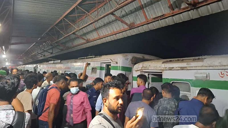 ব্রাহ্মণবাড়িয়ায় মহানগর এক্সপ্রেস লাইনচ্যুত