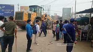 ব্রাহ্মণবাড়িয়ায় মহাসড়কের পাশের ৪০ দোকান উচ্ছেদ