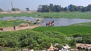 মানবেতর দিন কাটছে তিতাসের মালোপাড়ার জেলেদের