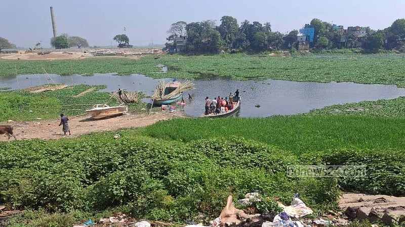 মানবেতর দিন কাটছে তিতাসের মালোপাড়ার জেলেদের