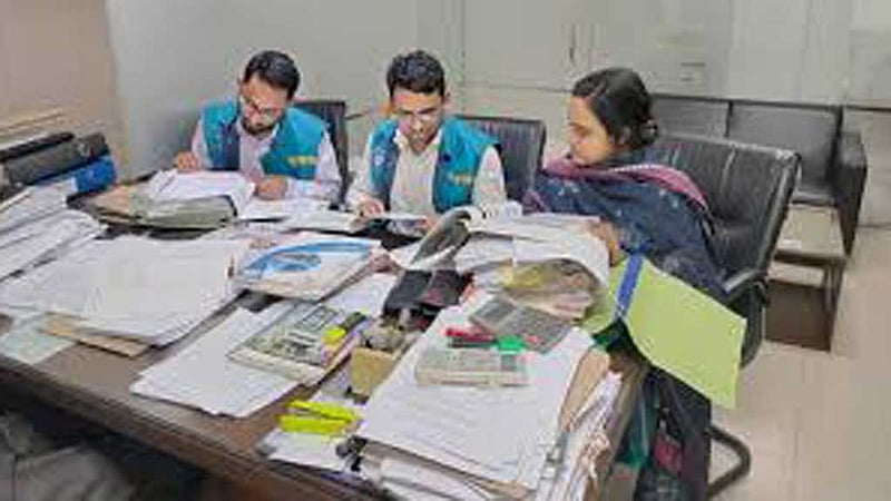 অনিয়ম-দুর্নীতির অনুসন্ধানে বিএসইসিতে দুদকের অভিযান