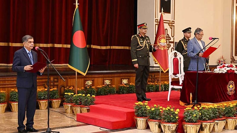 উপদেষ্টা হিসেবে শপথ নিলেন সি আর আবরার