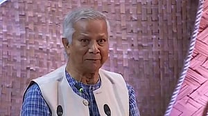 নারী ও শিশুদের নিরাপত্তায় সজাগ থাকার আহ্বান প্রধান উপদেষ্টার