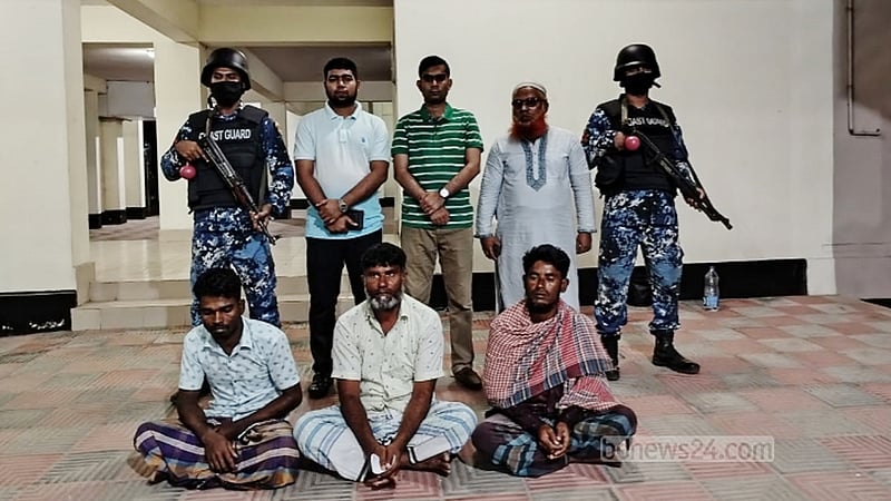 জাটকা শিকার: চাঁদপুরে ৩ জেলেকে জরিমানা, ১২ জনের নামে মামলা
