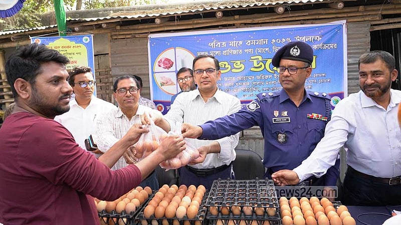 চুয়াডাঙ্গায় সুলভ মূল্যে মাংস-ডিম-দুধ বিক্রি শুরু