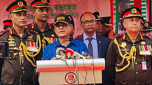 আরাকান আর্মি ও জান্তা সরকার দুপক্ষের সঙ্গেই সুসম্পর্ক রাখতে হচ্ছে: স্বরাষ্ট্র উপদেষ্টা