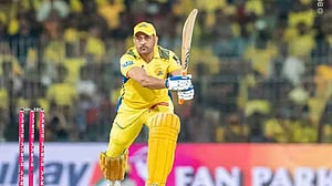 ৯ নম্বরে নেমে ১৬ বলে ৩০, ধোনিকে আরও ওপরে ব্যাটিংয়ে পাঠাতে বললেন ওয়াটসন