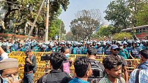 সচিবালয়ের পথে পুলিশি বাধায় আন্দোলনকারী চিকিৎসকরা