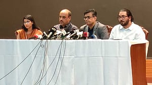 চোখের পাতা নড়েছে মাগুরায় ধর্ষণের শিকার শিশুটির