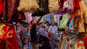 শেষ সময়ের ঈদ কেনাকাটা