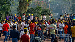 স্মৃতিসৌধে স্বেচ্ছাসেবক দলের দুপক্ষের মারামারি, আহত ২
