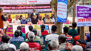 সাঁওতাল হত্যার মূলহোতাসহ সব আসামিদের গ্রেপ্তার দাবিতে বিক্ষোভ