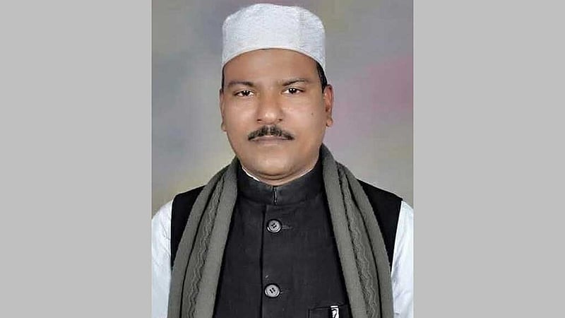 সাদুল্লাপুরের সাবেক চেয়ারম্যান বিপ্লব গ্রেপ্তার