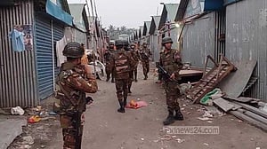 সশস্ত্র বাহিনীর নির্বাহী ম্যাজিস্ট্রেটের ক্ষমতা বাড়ল ৬ষ্ঠ দফায়