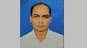 ফেইসবুকে ‘সুখে থাকিস রাজকুমারী’ লিখে ট্রেনের নিচে ঝাঁপ যুবকের