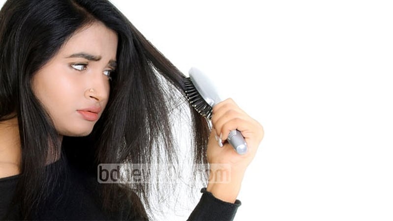 গোসলের সময় কতটা চুল পড়া স্বাভাবিক?