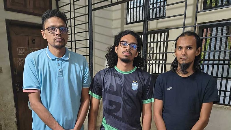 পুলিশের হুঁশিয়ারির পর মধ্যরাতে হিযবুতের ৩ সদস্য গ্রেপ্তার