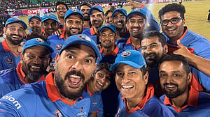লারার দলকে হারিয়ে চ্যাম্পিয়ন টেন্ডুলকারের দল