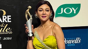 ‘ট্র্যাডিশনাল কুইন অব দ্য ইয়ার’ জয়া