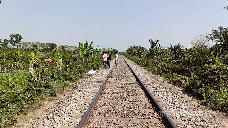 গাজীপুরে রেললাইন থেকে অজ্ঞাত যুবকের লাশ উদ্ধার