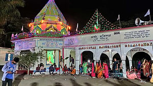 খুলনায় মন্দিরের তালা কেটে কৃষ্ণমূর্তি চুরি