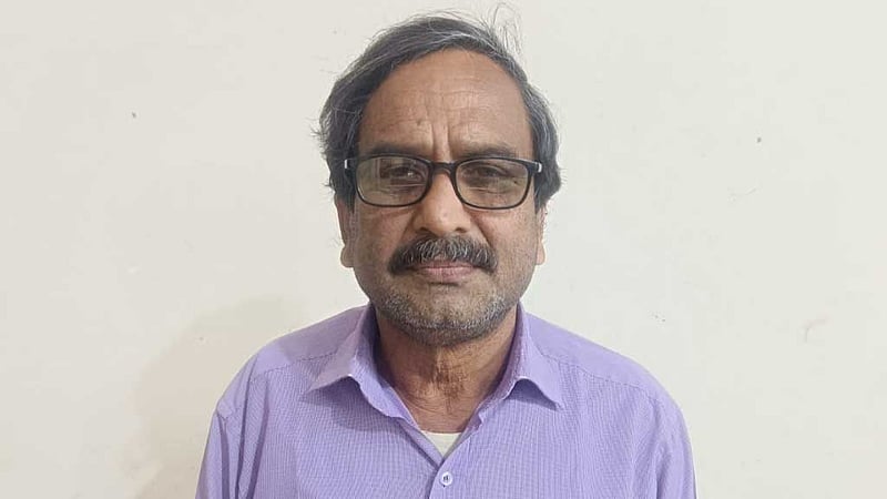 ছাত্রলীগের সাবেক সভাপতি শোভনের বাবা গ্রেপ্তার