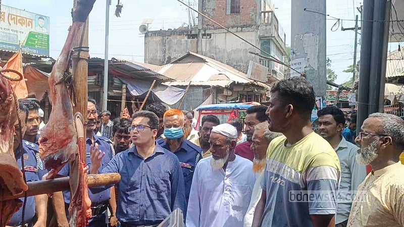 লক্ষ্মীপুরে বেশি দামে গরুর মাংস বিক্রি, জরিমানা