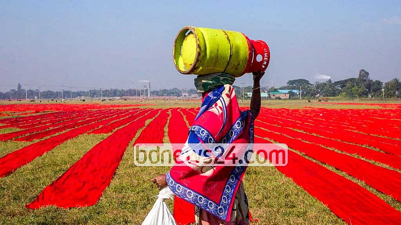 এলপিজির ১২ কেজির সিলিন্ডারের দাম কমল ৪৯ টাকা