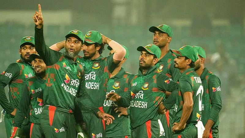 ‘প্রেরণা হয়ে থাকবেন’, মাহমুদউল্লাহর বিদায়ে সতীর্থদের ভালোবাসার জোয়ার
