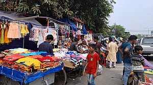 ‘সামনে কাজ ভালো না পাইলে পুরান কাপড়েই ঈদ’