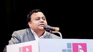 পদ্মার অর্থ ‘আত্মসাৎ’ ও ‘অর্থ পাচার’: নাফিজ সরাফতের বিরুদ্ধে দুদকের ২ মামলা