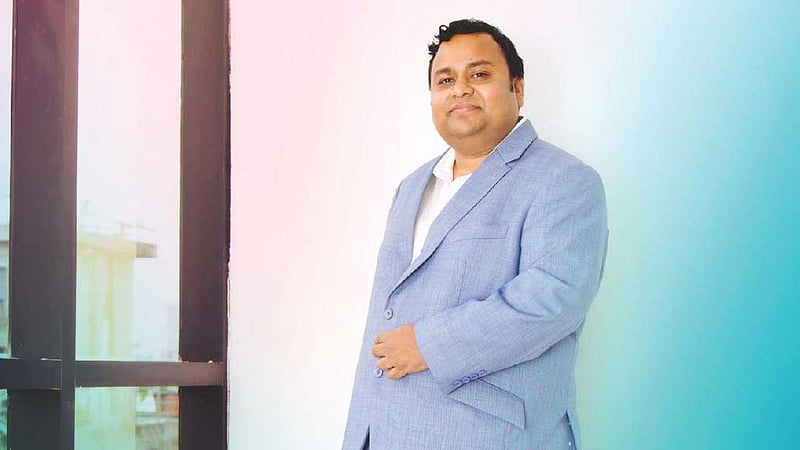 ‘১৬১৩ কোটি টাকা পাচার’: নাফিজ সরাফাত ও স্ত্রী সন্তানের বিরুদ্ধে মামলা