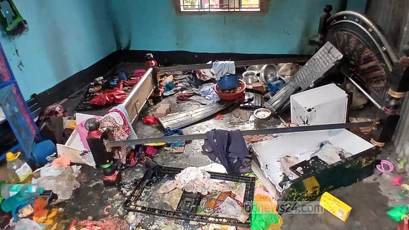 ‘ঘুমন্ত অবস্থায় দগ্ধ হন তারা’