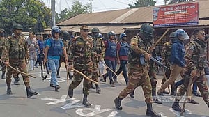 ঈদগাহে ‘জয় বাংলা’ স্লোগান, বিএনপি-আওয়ামী লীগ সংঘর্ষে গুলিবিদ্ধ ১