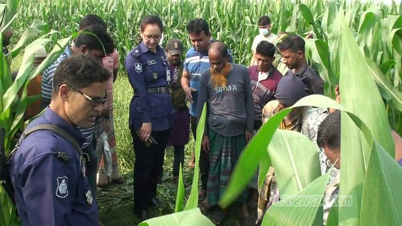 নাটোরে ভুট্টা ক্ষেতে পড়ে ছিল যুবকের রক্তাক্ত লাশ