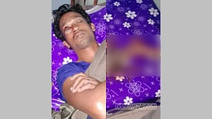 নাটোরে যুবকের চোখে আঘাত-পায়ের রগ কাটার অভিযোগে আটক ১