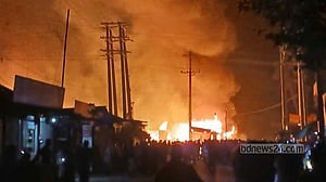 নোয়াখালীতে আগুনে পুড়ে ছাই ১৮ দোকান