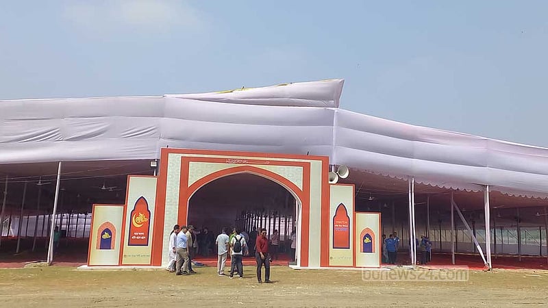 ঈদ জামাত ও আনন্দ মিছিলের জন্য প্রস্তুত বাণিজ্যমেলার পুরনো মাঠ