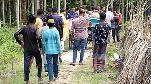 পিরোজপুরে নিখোঁজের পরদিন রিকশাচালকের মাথা থেঁতলানো লাশ উদ্ধার
