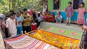 ২ বছরে যেভাবে চার সন্তানকে হারিয়ে নিঃস্ব নাসির-শিউলি দম্পতি