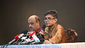 এনসিপির অনুষ্ঠানে আসতে ‘বাস রিকুইজিশনে’ সরকারের হস্তক্ষেপ নেই: প্রেস সচিব